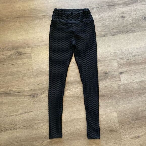 Booty Enhancing Leggings Black S/M EUC - Picture 1 of 8